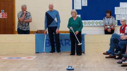Social Meeting New Age Curling 2